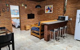 FLAT LOMBOK 25 em Maresias